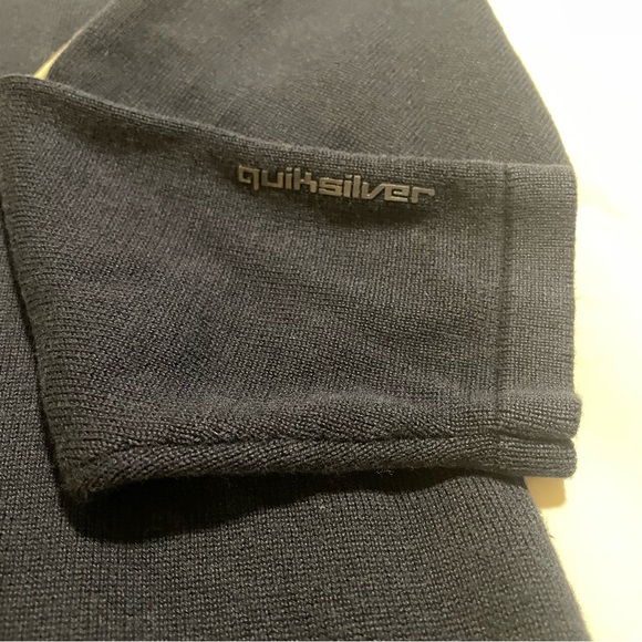 Quiksilver Dark Blue Knit Sweater with cream stripe size small - Picture 2 of 4